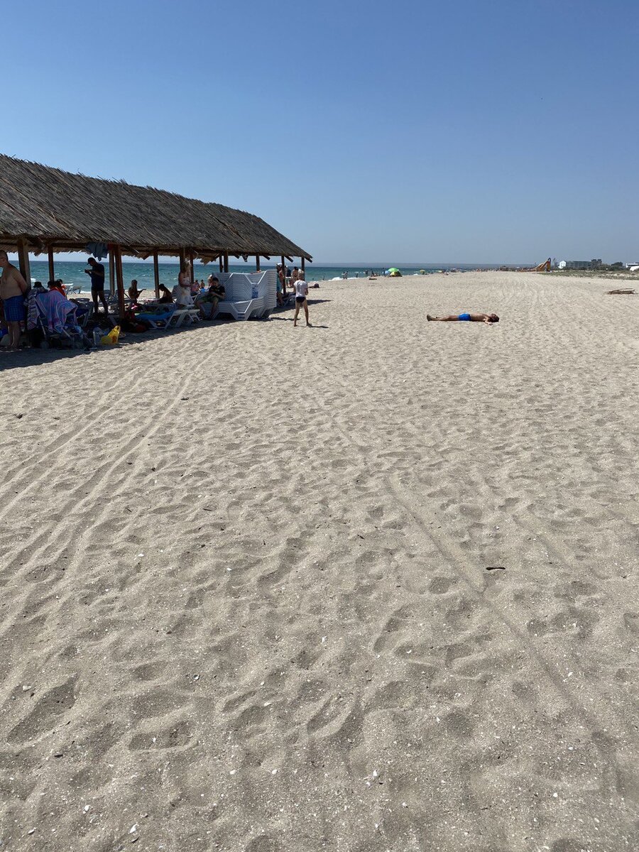 Идеальный пляж Оленевки, но зелени нет вообще