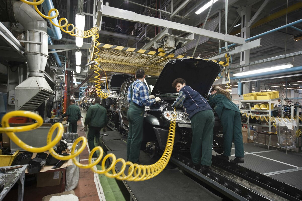     Внедорожники УАЗ переводят на индийские и китайские компоненты Фото: globallookpress.com