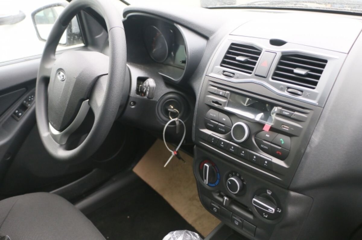    Омич сразу купил новенькую "Гранту".