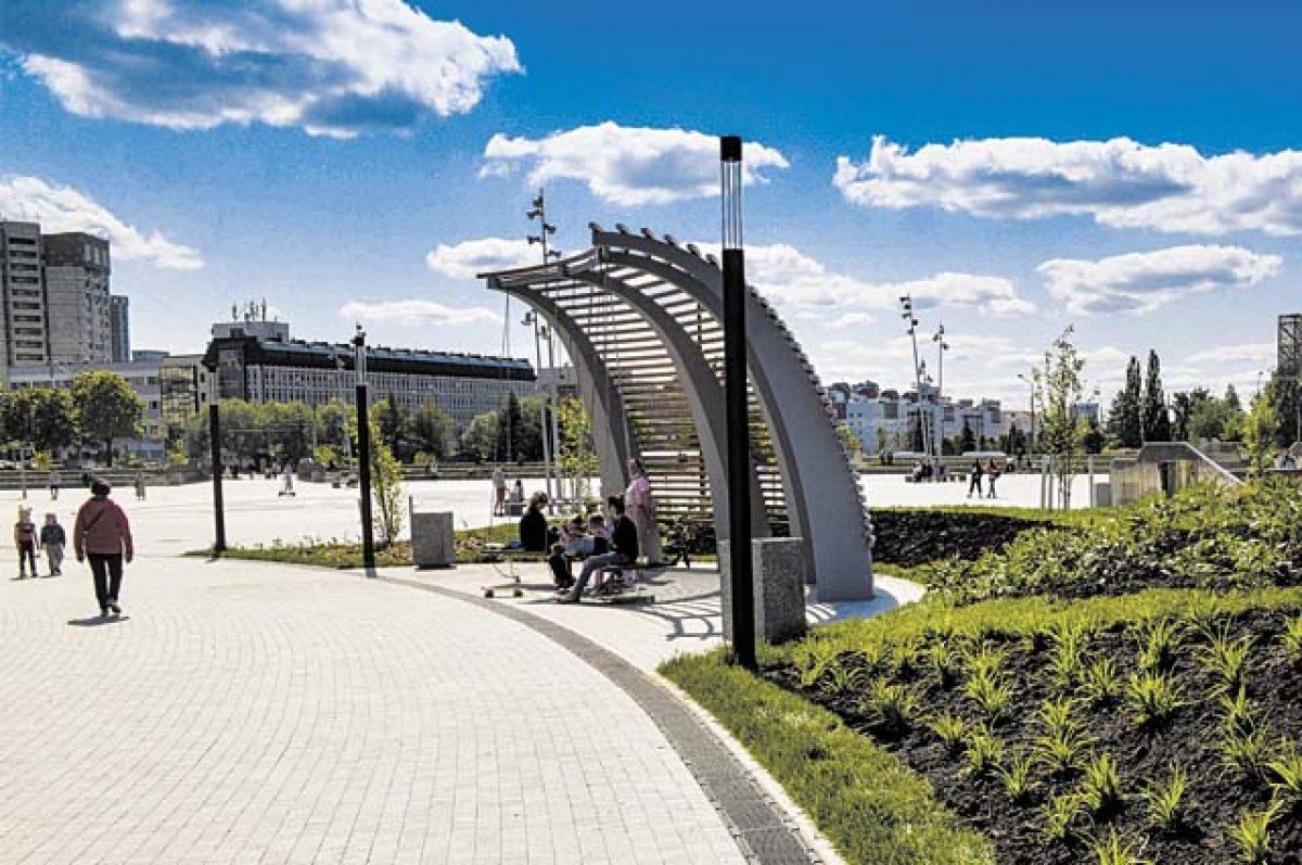 Фонтан на эспланаде пермь 2022. Режим работы эспланады пермь. Городская эспланада пермь. Каток дамба пермь. Зимняя эспланада пермь.