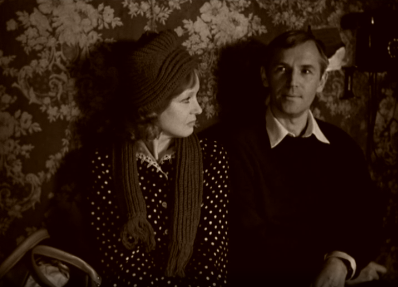 Источник изображения: кадр из фильма «Пять вечеров». Людмила Гурченко в роли Тамары Васильевны и Станислав Любшин в роли Александра Петровича Ильина.