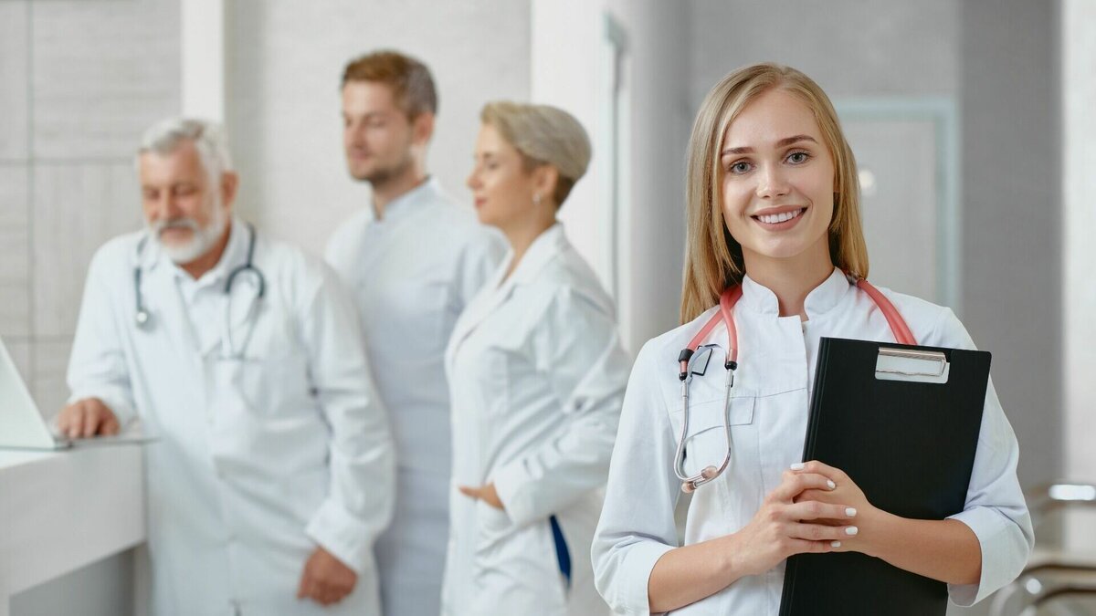     В регионе наблюдается переизбыток косметологов, УЗИстов и диагностов. При этом все еще недостаточно хирургов и врачей скорой помощи. Как сбалансировать медицинский кадровый потенциал, — рассказал эксперт.