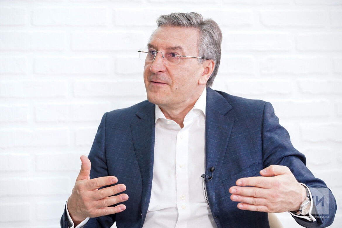 ​Айрат Фаррахов: «Это абсолютная провокация, которая говорит о нацистской и экстремистской сущности нынешнего украинского государства». Фото: © Салават Камалетдинов / «Татар-информ»