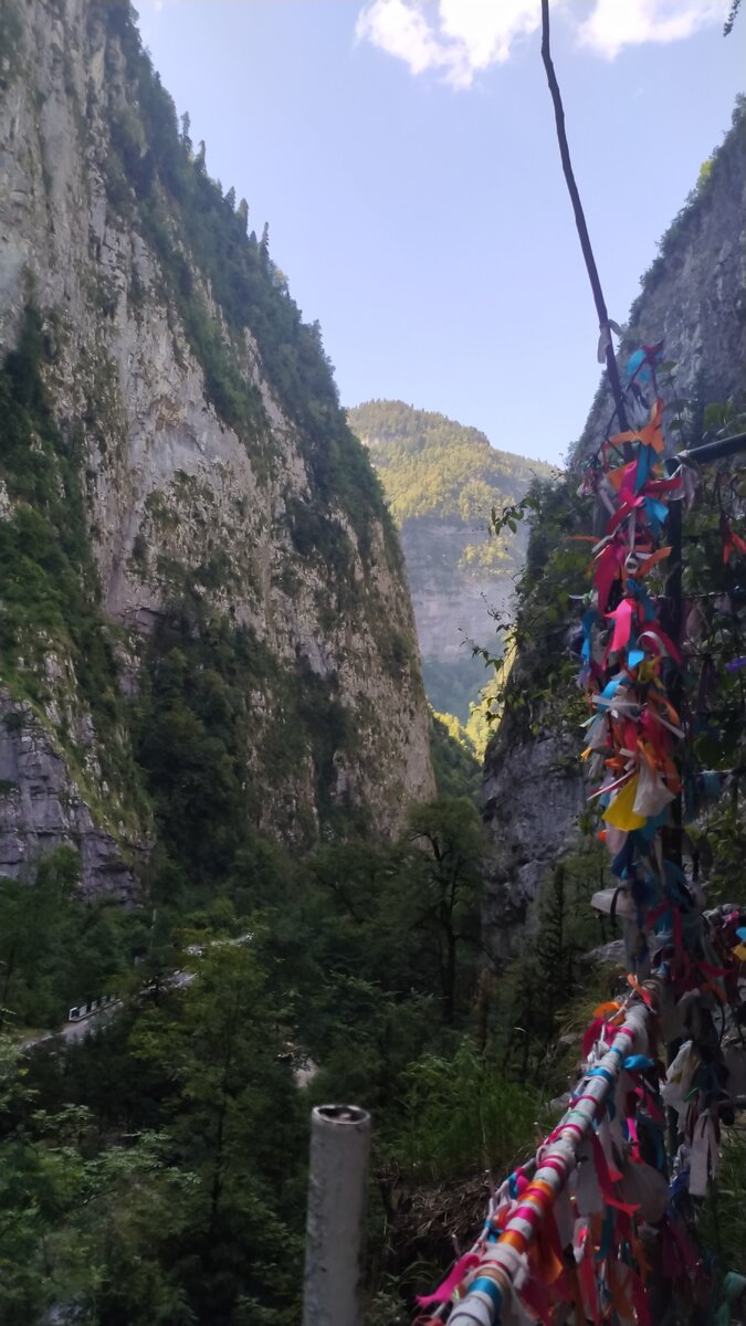 Юпшарский каньон, вид со смотровой.
