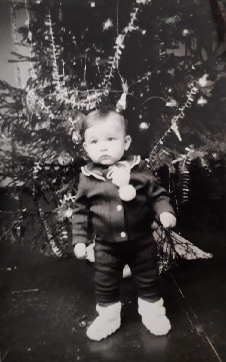     Когда Саша был совсем маленьким, родители еще не знали, что вырастет богатырь.  Личный архив героя публикации