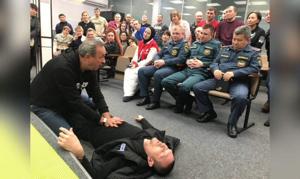    «Умею! Делаю! Спасаю!»: в ЯНАО больше 600 человек обучили навыкам оказания первой помощи