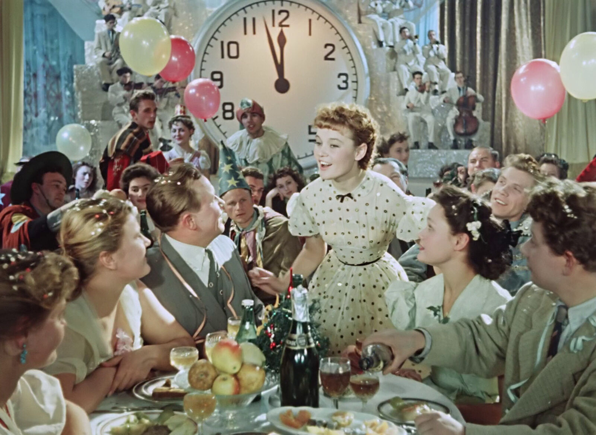 Кадр из фильма Карнавальная ночь (1956)