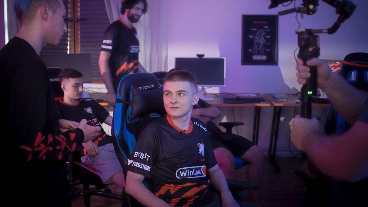    Игрок Virtus.pro Алексей Qikert Голубев:twitter.com/virtuspro