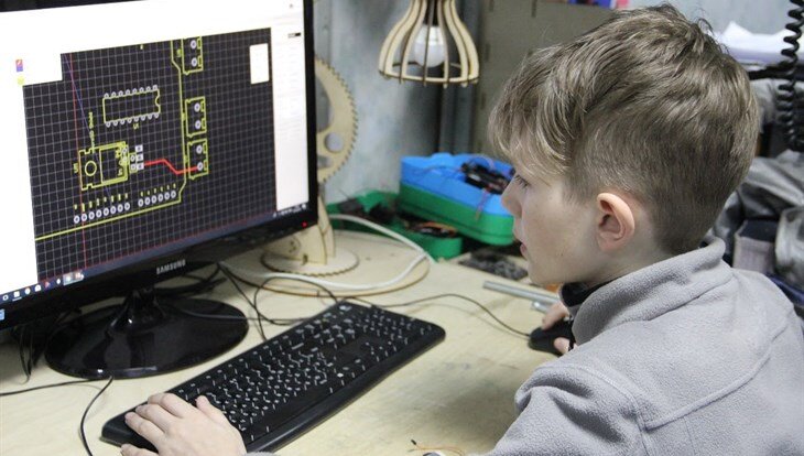 Я придумал игру с корованами, теперь я дирехтор и буду всем гаварить шо делать..