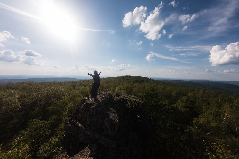 1 из 3Под снегом, дождем и палящим солнцем идти и получать удовольствие! Наши Уральские Барсы!