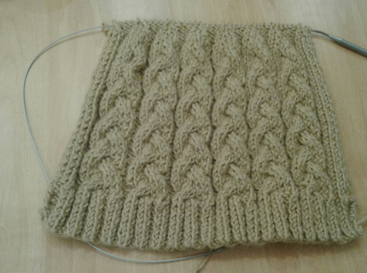 39 петель на спицах.