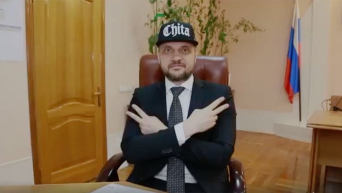 Фото: Facebook. "Что ты сделал для хип-хопа в свои годы?" (с) ДеЦл