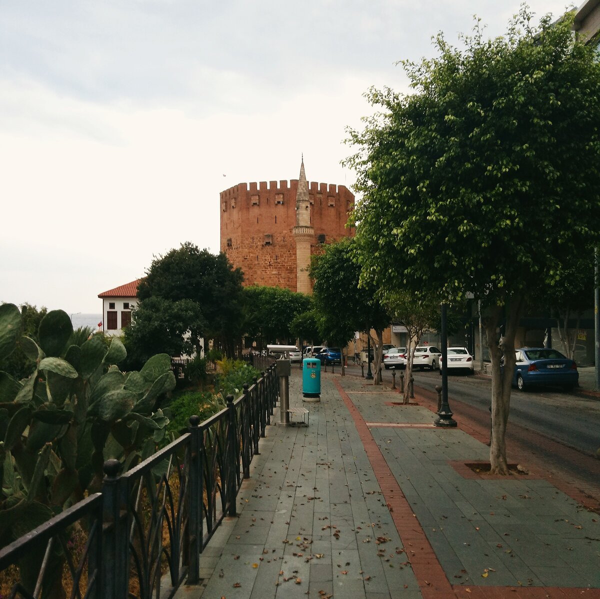 почти дошли до башни