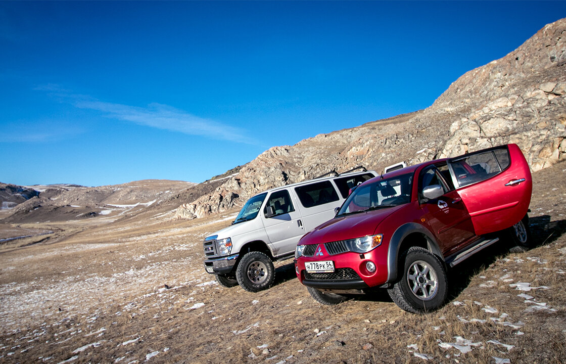 Путешествовать Байкалу на седане - это как ходить в магазин с 50-рублевой купюрой: столько вокруг красоты, а не укусишь! То ли дело - полный привод.