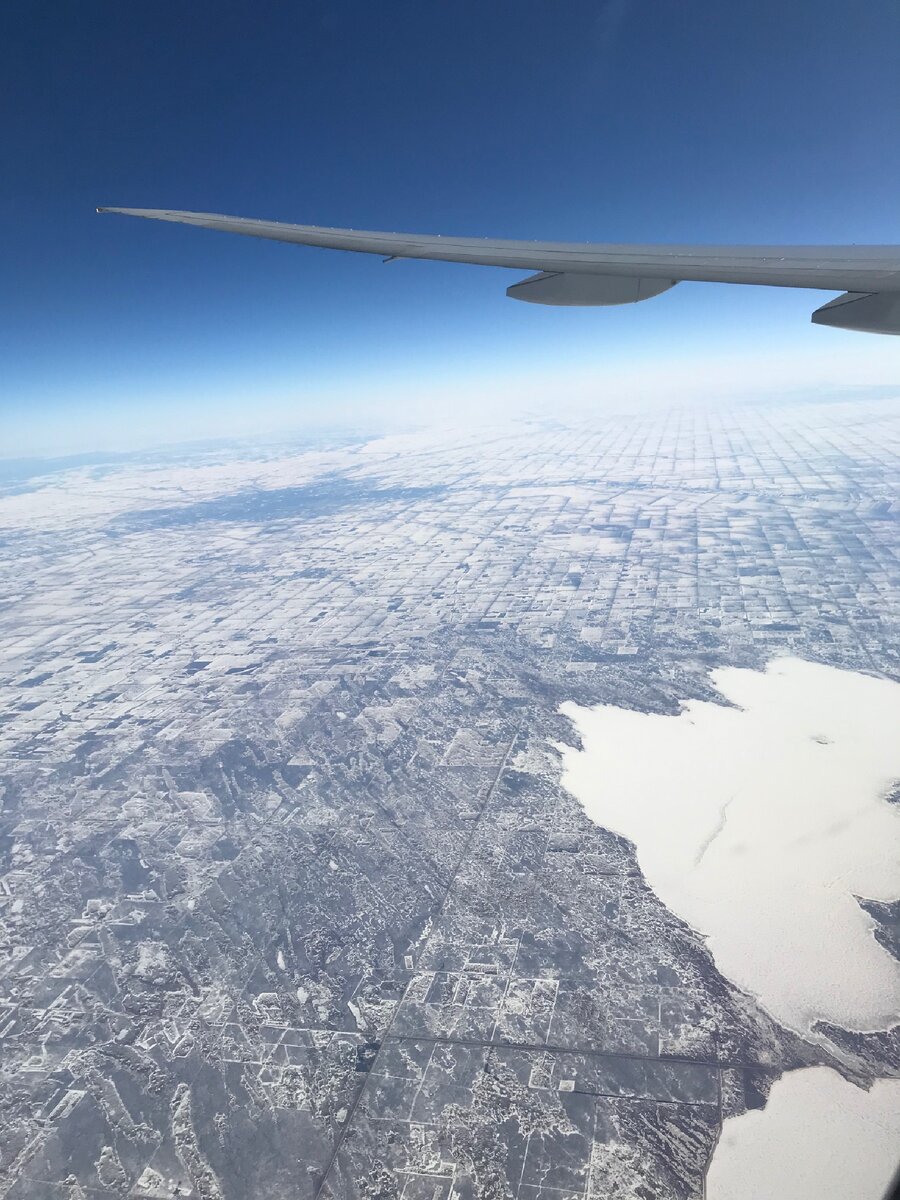 Пролетая над северными просторами Канады