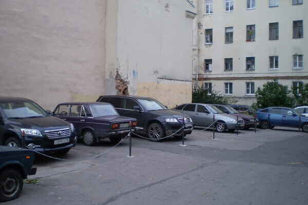 Парковка, картинка из интернета.