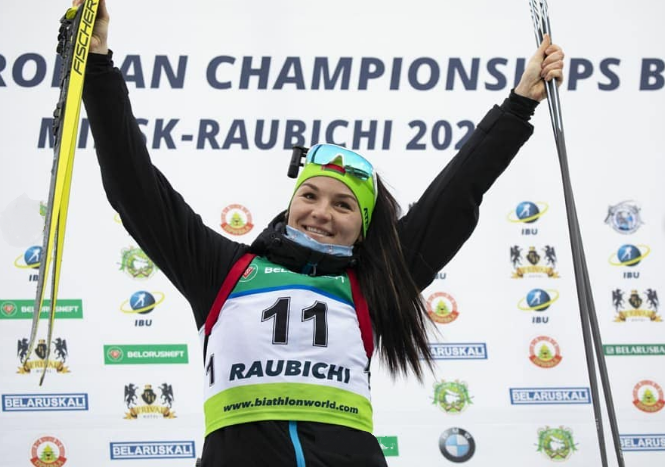 Елена Кручинкина - чемпионка Европы по биатлону 2020 года в пасьюте.