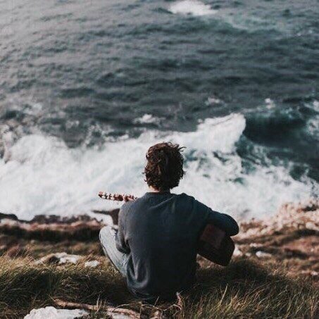 и если к дверям не подходят ключи вышиби двери плечом