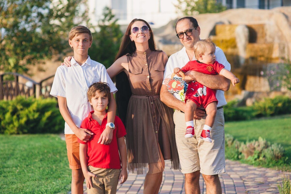 Автор: Наталия Карамянц г. Севастополь, Основатель Агентства по организации Свадеб и семейных событий, трижды мама, мотиватор, блогер