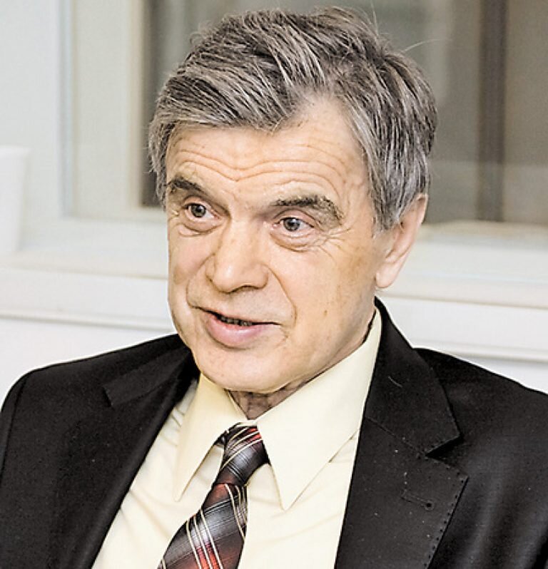 Руслан Хазбулатов