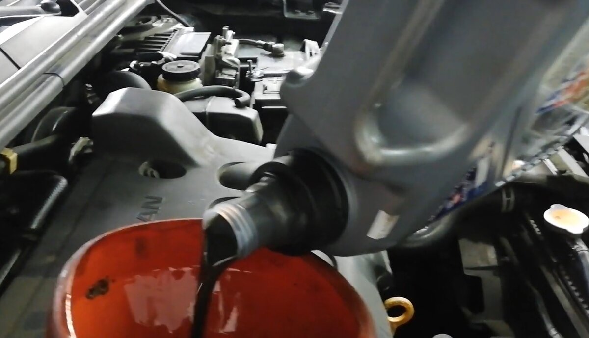 Заливка масла с молибденом