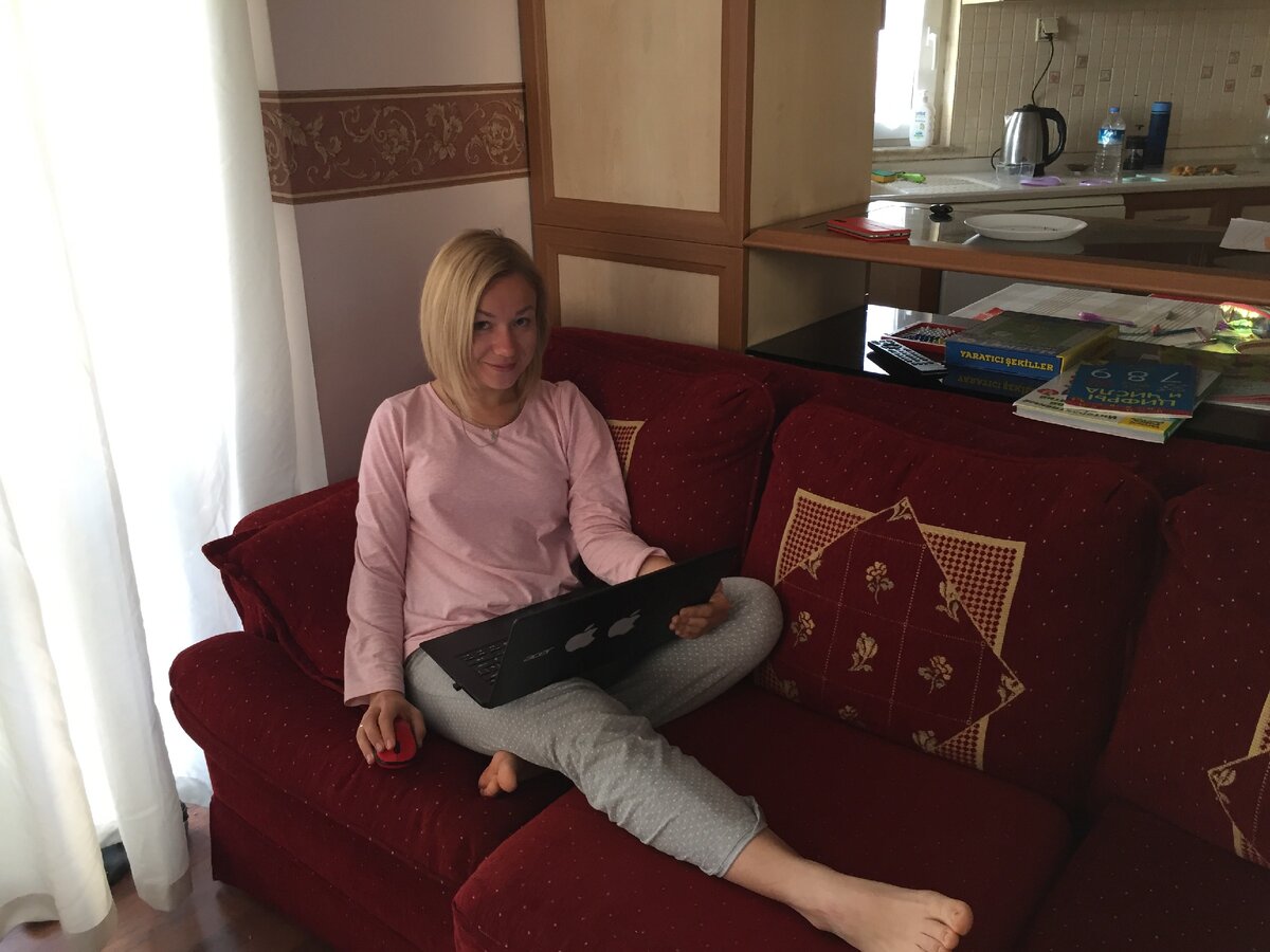 Ранний подъем - дело привычки. Поначалу тяжело, но со временем вливаешься.