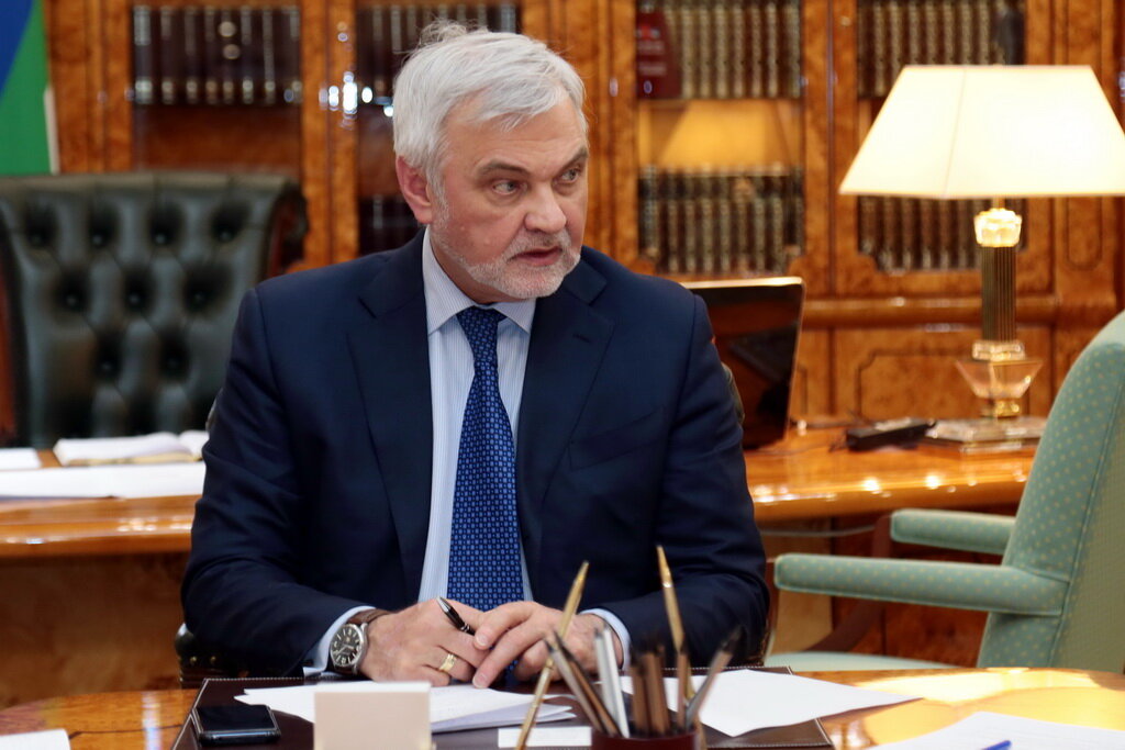 фото из яндекс картинки-врио РК Владимир Уйба
