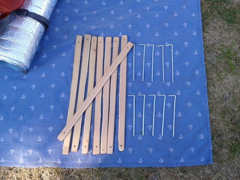 сделать колышки для палатки