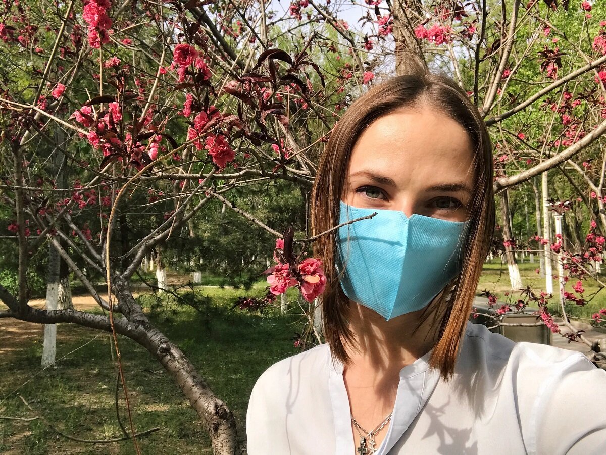 В современном мире среди стран вообще сложилась традиция требовать с друг друга компенсации, то за изменения климата, то за порабощение в прошлом, то за пандемии