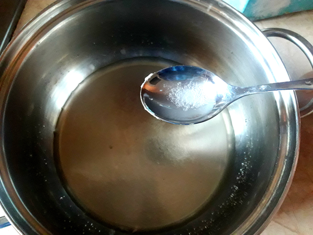 добавляем гашеную соду