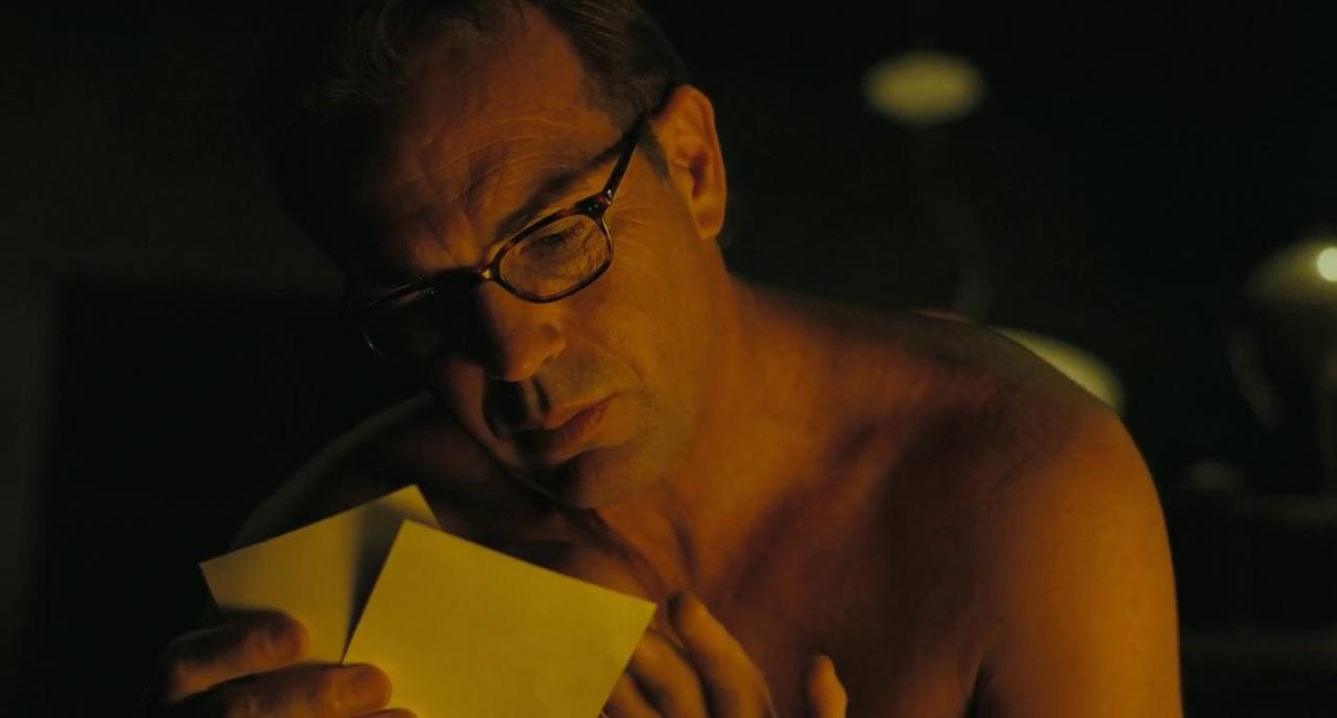 Кадр из фильма «Кто вы, мистер Брукс?» (2007), источник: imdb.com. Режиссер: Брюс А. Эванс. Оператор: Джон Линдли. Производство: Eden Rock Media, Element Films, Metro-Goldwyn-Mayer (MGM), Relativity Media, Tig Productions. Прокат: Lizard Cinema