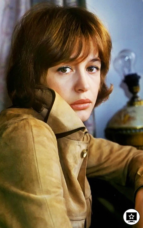 Марина Неёлова