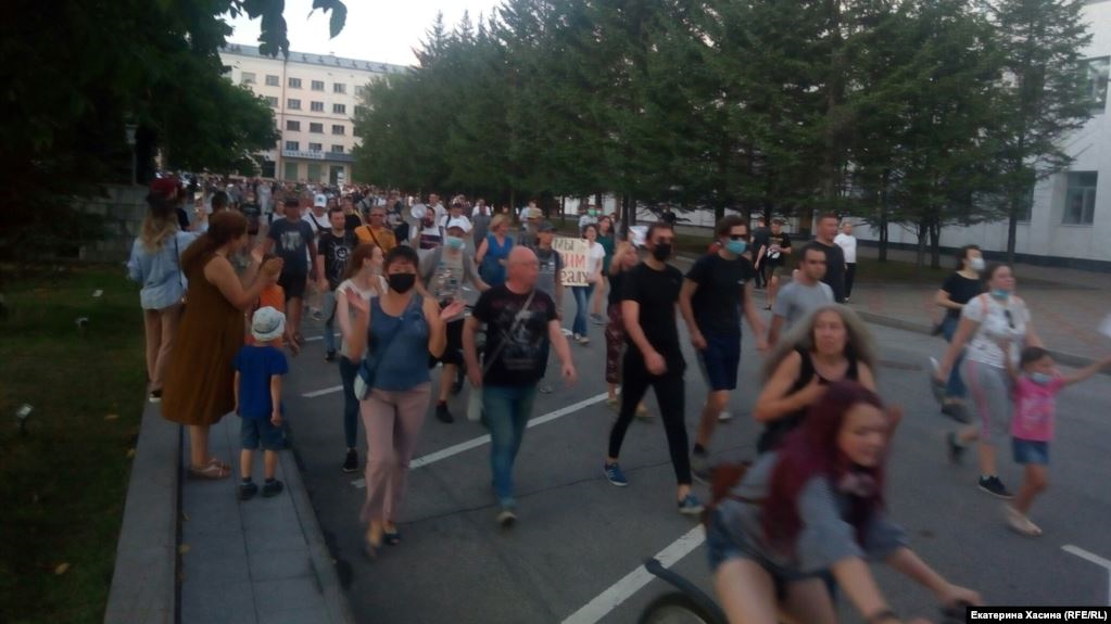 Митинг в поддержку арестованного губернатора Фургала и против назначенного врио Дягтерёва, Хабаровск, 21 июля