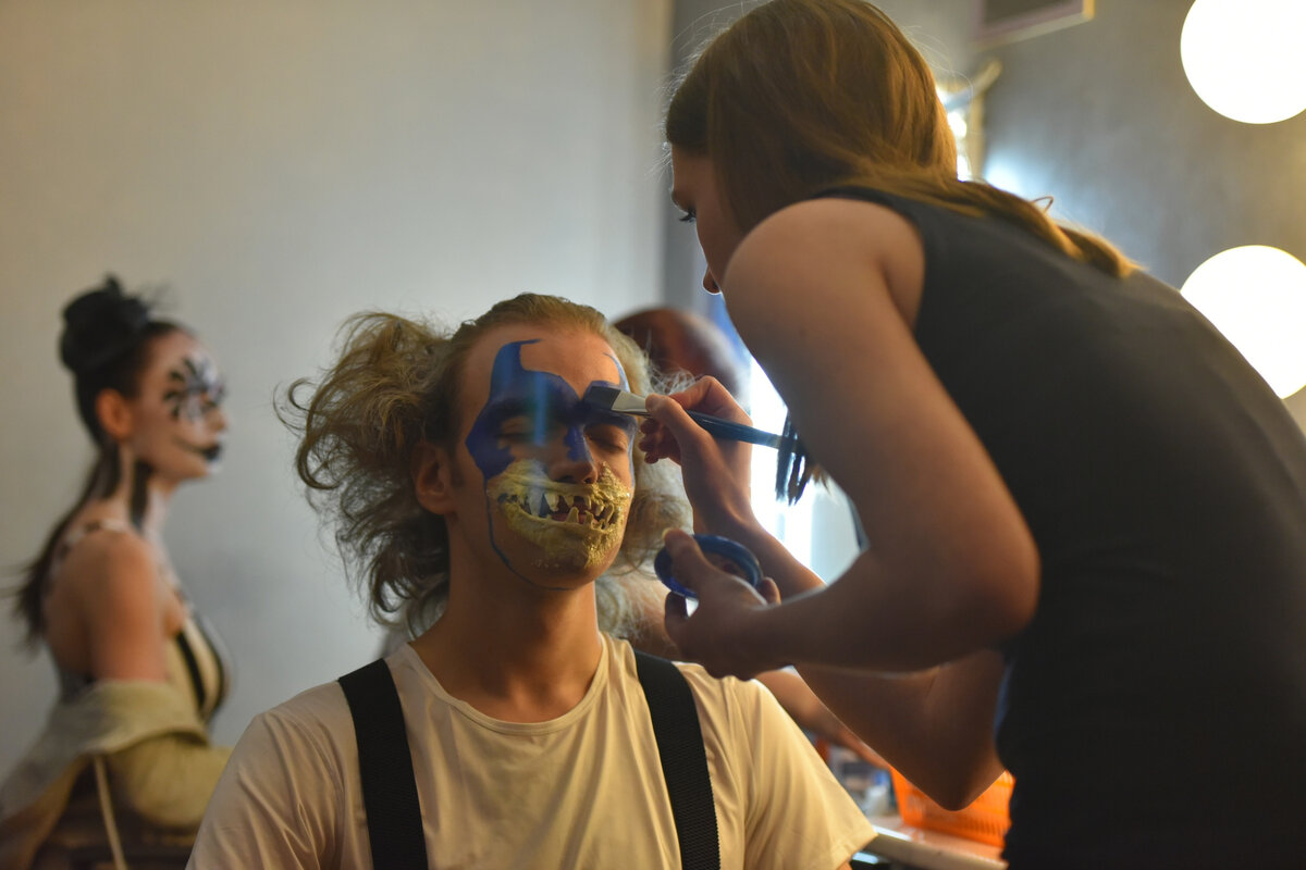 backstage. Подготовка