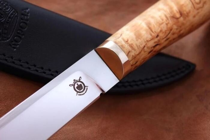 Тупая часть - это пята или рикассо. |Фото: yandex.com.