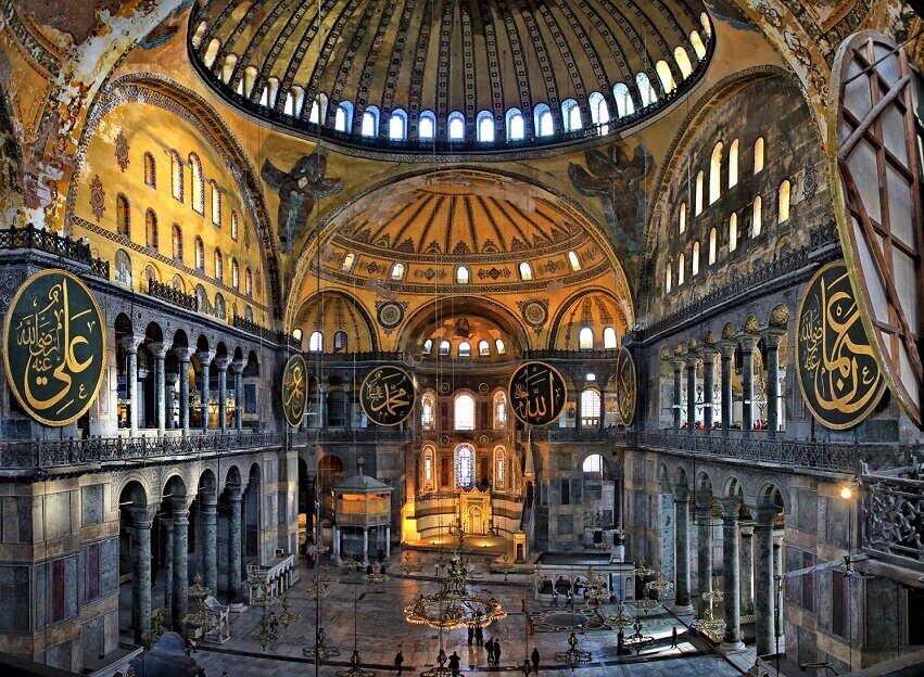 Внутреннее убранство собора