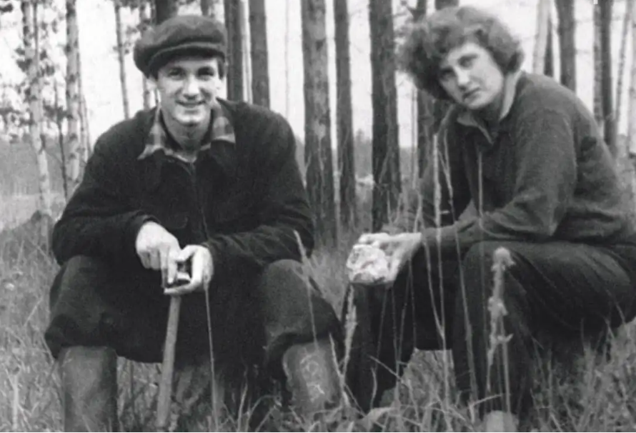 Александр и Валентина Белявские.