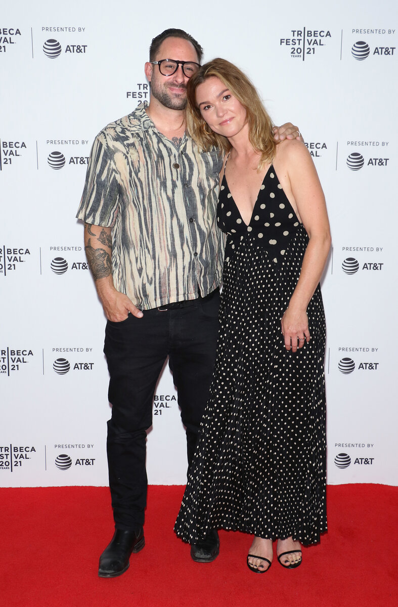 Джулия Стайлз с мужем Престоном Джей Куком, лето 2021 года