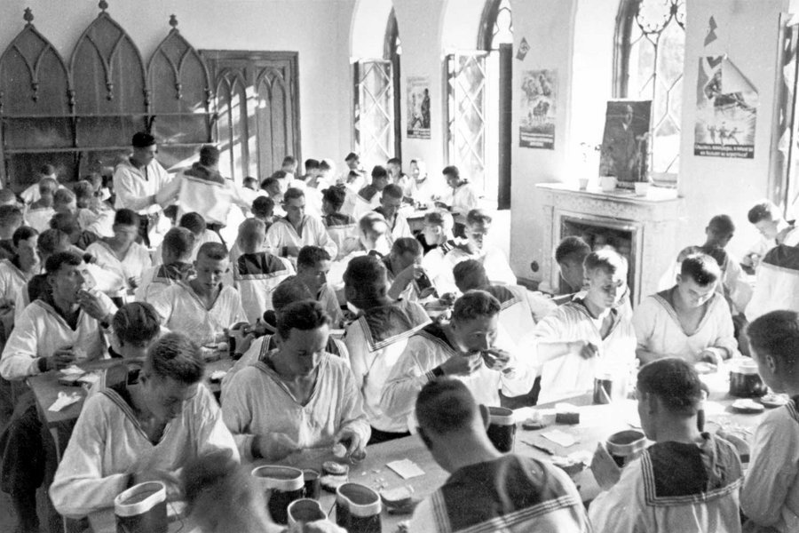 В "Лагере №2". Источник фото: https://dev.newkamikaze.com/articles/33