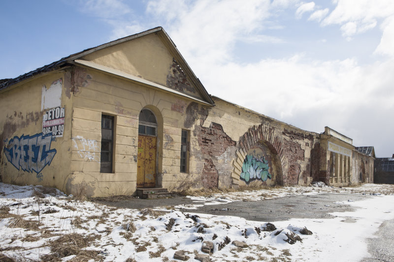 А когда-то здесь угощали вкусными вафлями... Почтовая станция в Померанье. https://road.globeofrussia.ru/2017/06/04/pochtovaya-stantsiya-pomerane.html