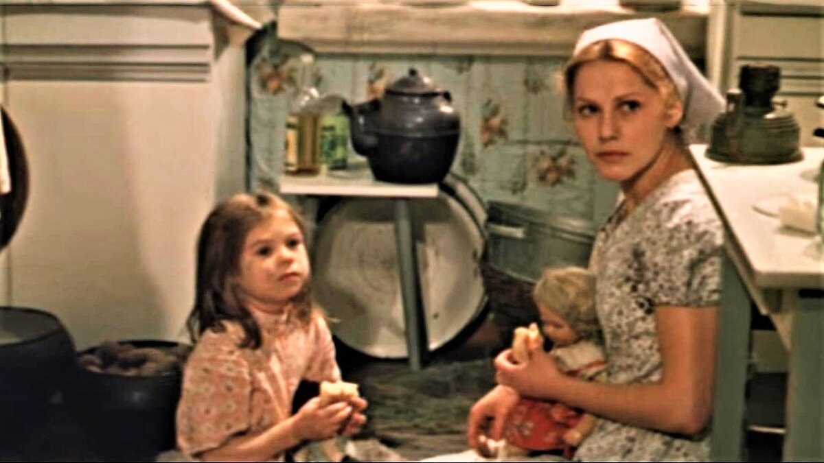 Кадр из х/ф "Молодая жена"