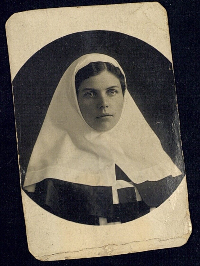 Бабушка. 1916 год. Перед отправкой на фронт. Фото из личного архива Яны Жемойтелите