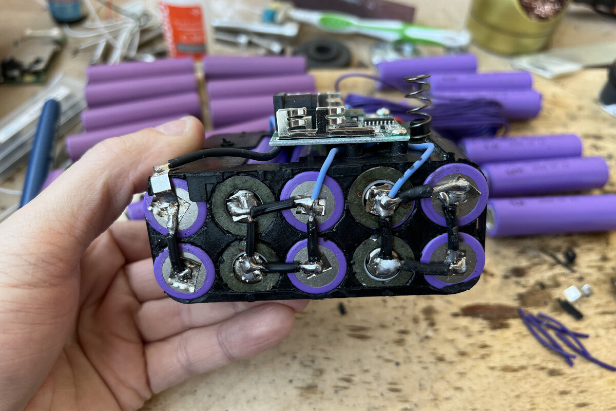 Как собрать аккумулятор большей емкости для электроинструмента. Дешево ...