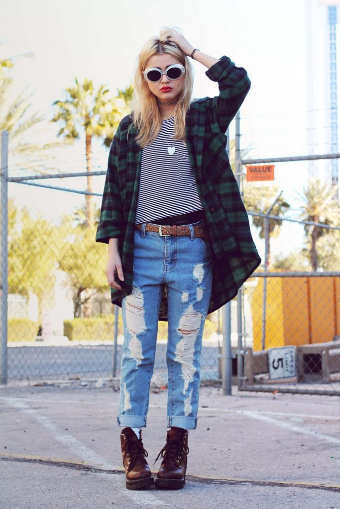 distressed jeans uploaded by Existenti ▲ l Com ▲ Fashion, Grunge fashion, Clothe