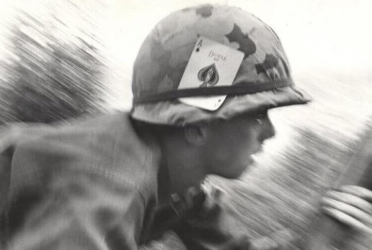 Американские военные верили, что игральные карты привлекают удачу