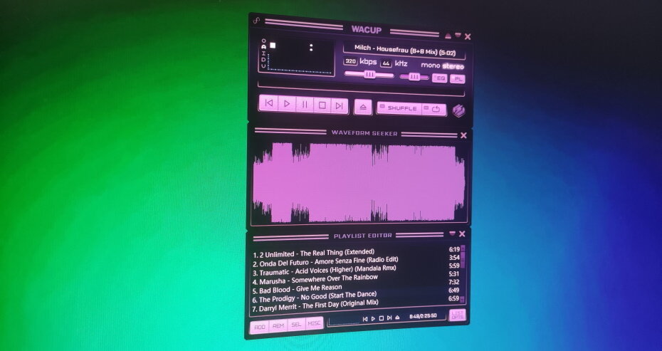     Бывший разработчик Winamp улучшил свой любимый плеер. Теперь он современный и навороченный