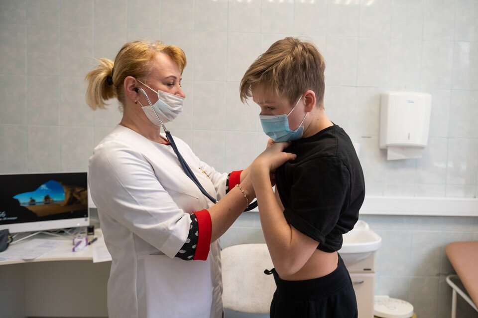     В регионе привили от коронавируса более 4 тысяч подростков. Юлия ПЫХАЛОВА