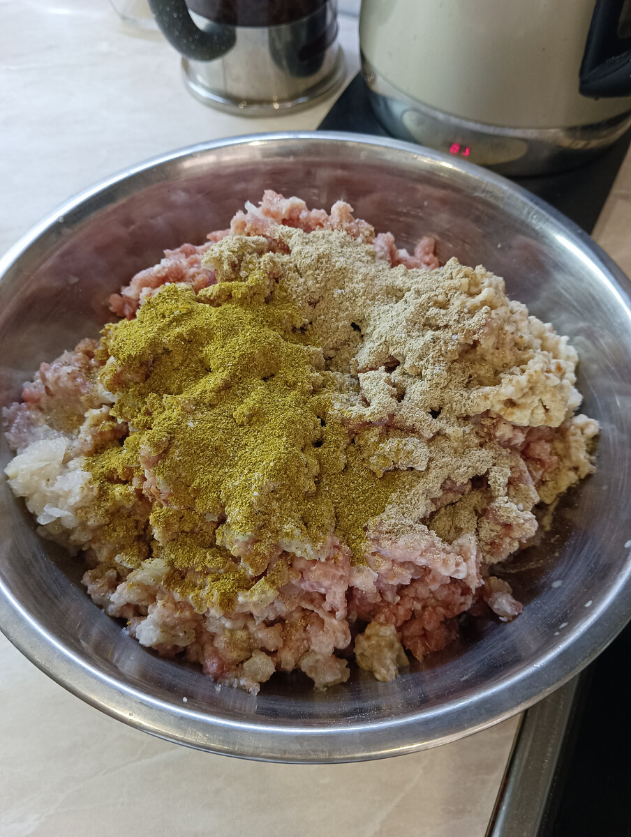 Делюсь секретом приготовления супер пышных котлет! Добавляю в фарш один ингредиент- не догадаетесь какой. Делюсь секретом приготовления супер пышных котлет! Добавляю в фарш один ингредиент- не догадаетесь какой.