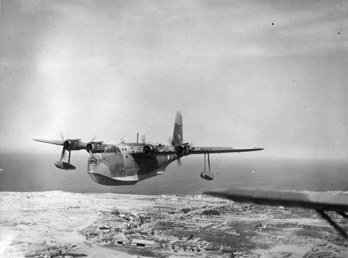 Операции Королевских ВВС на Ближнем Востоке и в Северной Африке, пролет над Абу-Киром