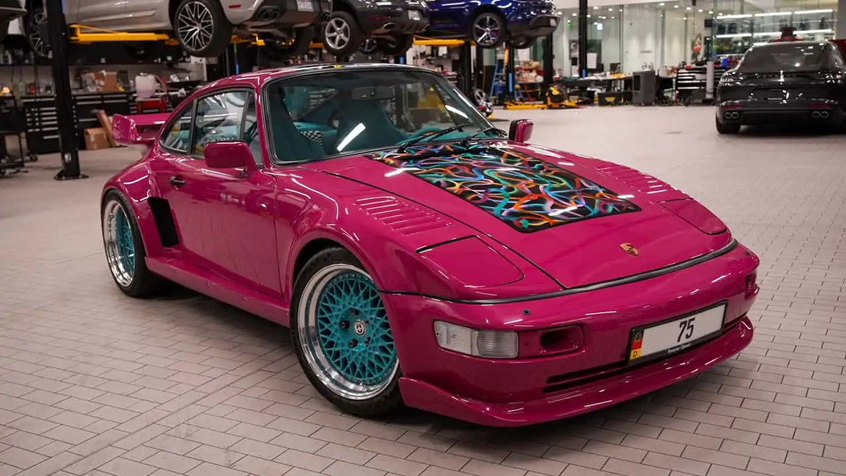 Восстановленный Porsche 911 от Porsche Santa Clarita